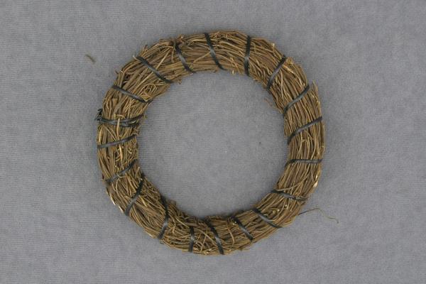 Twig Wreath, 5 Inch (Lot Of 12)  |   Wicker Abaca & Wicker Wicker